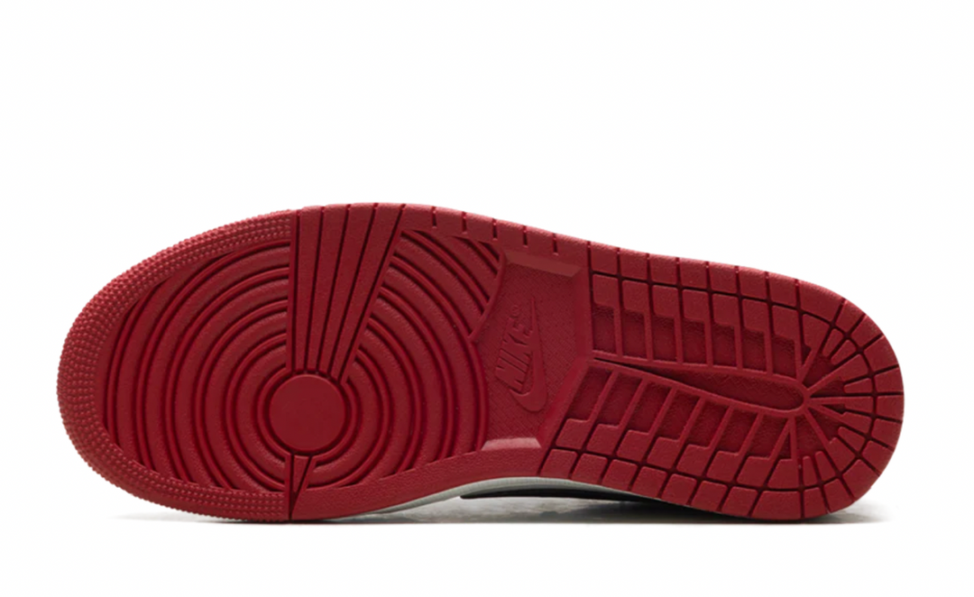 Air Jordan 1 Low “Chicago”