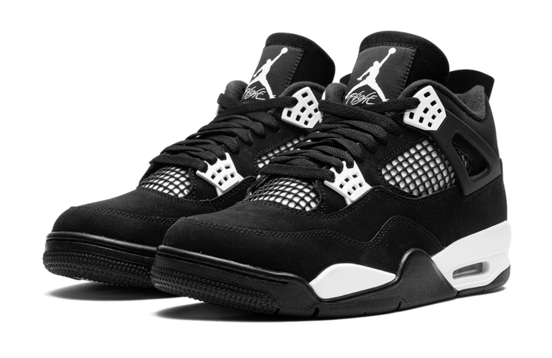 Air Jordan 4 Retro “White Thunder”