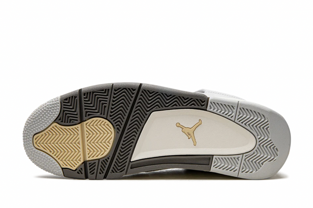 Air Jordan 4 Retro SE “Craft Photon Dust”