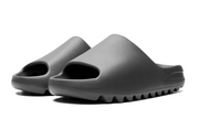 Yeezy Slide “Dark Onyx”