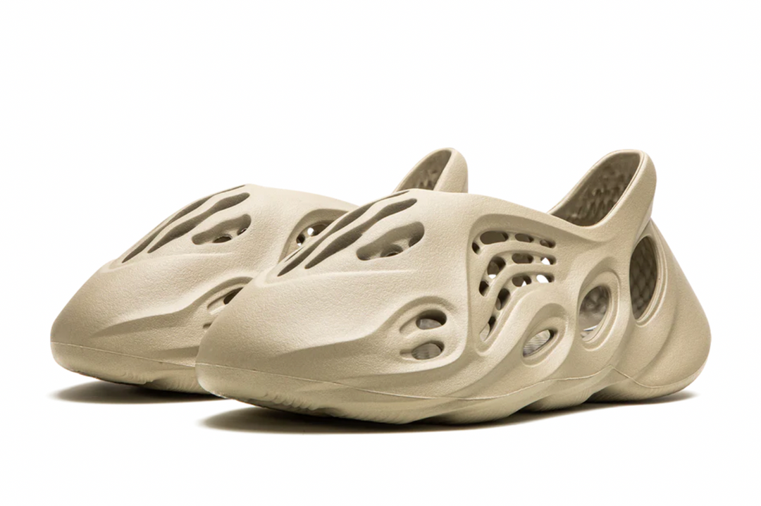 Yeezy Foam Runner “Stone Salt”