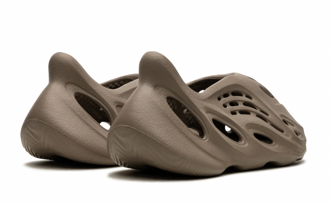 Yeezy Foam Runner “Stone Taupe”