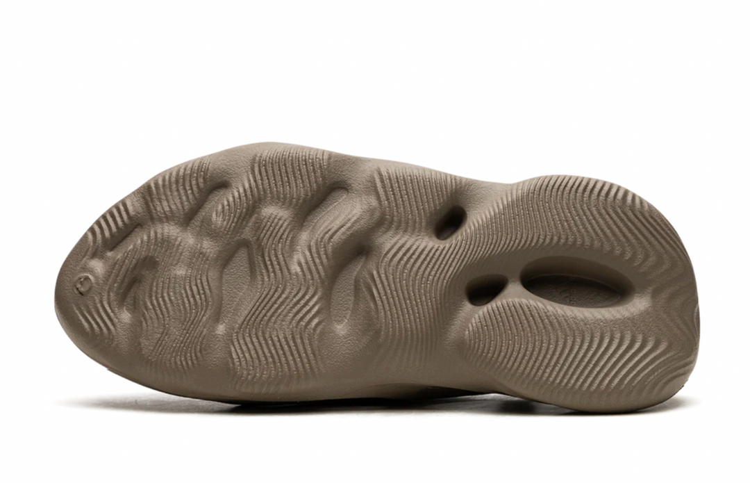 Yeezy Foam Runner “Stone Taupe”